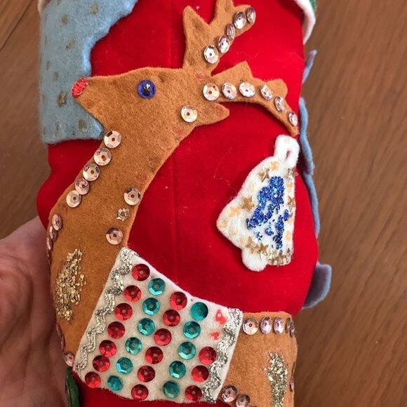 Vtg 60s large red felt hand decorated Christmas stocking - Picture 12 of 14